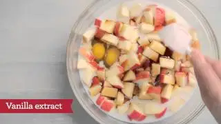 How To Make Apple Pie Baked Oatmeal | Quaker&reg;