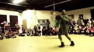 JUNKO SASAKI VS CLARK KXNT | #WAACKFEST 2010 WAACKING  1vs1 Semifinals (Full Contact) Battle