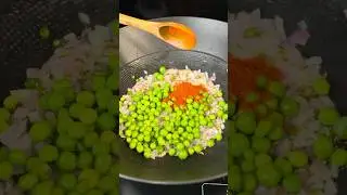 Itna Tasty  Aloo Patties 🤩 Easy Bakery Style Potato Puffs at Home 🤤#food #asmr #shorts