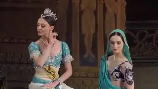 ガムザッティとニキヤの対立「ラ・バヤデール」ノヴィコワ＆シクリャロフ、マリインスキー劇場  