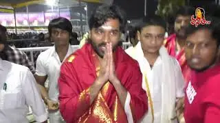 తిరుమల శ్రీవారిని దర్శించుకున్న హీరో ధనుష్ | Hero Dhanush Visited Tirumala Temple