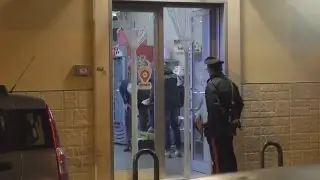 Napoli - Agguato in un bar di Pianura, ferito 47enne (10.01.17)