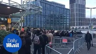 Queues form at East Croydon Station as Southern rail strikes begin - Daily Mail