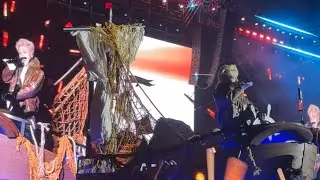 G&atilde; Săn C&aacute; - Em Xinh Say Hi Concert Đ&ecirc;m 1 - GA 2A