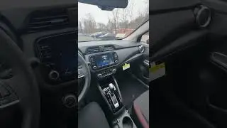Интерьер Nissan Versa 2025 года