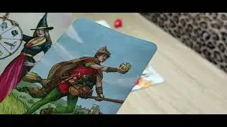 &iquest;Qu&eacute; siente por t&iacute; y qu&eacute; piensa hacer? Tarot interactivo 