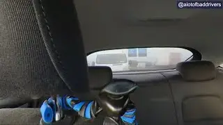 #0050 Bijzonder gedrag, convoi en invoegers moeten rekening houden met het overige verkeer.
