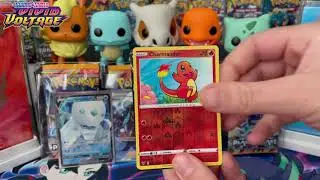 SMALL but VALUEABLE *VIVID VOLTAGE* Pokemon Cards Opening!