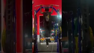 Avatar AIR WALKING at its finest💪🕺 #walkitout #corepower #airwalk #pullups #pullupsworkout #gym