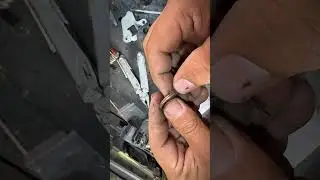 Mazda bt50 pro no cierra puerta chapa dañada como reparar muy fácil 