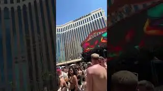 Tao beach pool party