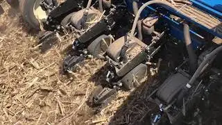 Kinze 3660 Planter with Split Rows