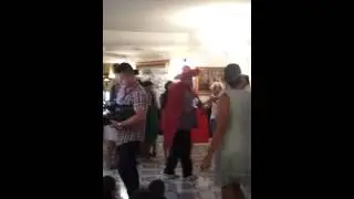 Emilio e il ballo del copertone