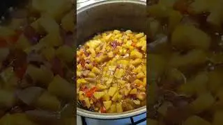 Соус (чатни) из айвы - вкусное дополнение к мясу и рыбе.