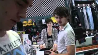 Domo at JayJays