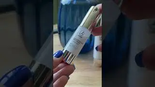 ULTRA HYALURONIC EYE CREAM Разглаживающий морщины крем для кожи вокруг глаз