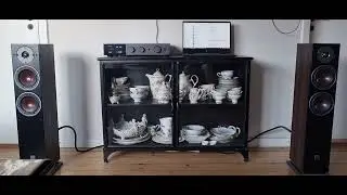 Dali Oberon 5 with Audiolab 9000 playing 