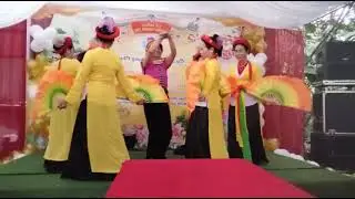 Tổ dân phố Phù Lang múa  văn cô đôi