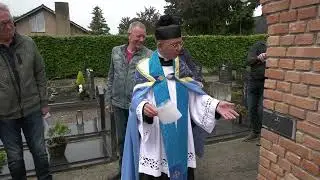 Inzegening kapel door pastoor David van Dijk