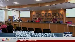 Henderson school board approves policy banning phones during school hours