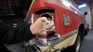 K5 Blazer Right Tail Light Housing Replacement &copy;2020 B John