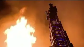 Firefighters battle house fire on Detroit&rsquo;s west side