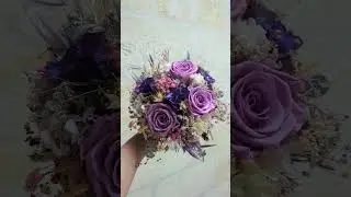 Bouquet de mari&eacute;e avec des roses &eacute;ternelles et hortensias stabilis&eacute;s , Oum