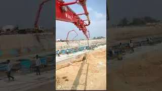 track mounted concrete pump machine concrete aur testing #shortvideo #viral casting process machine