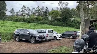 Driving santai di tanjakan Cangar, Jawa Timur.