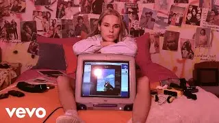 ELIO - My Friends Online (Official Music Video)