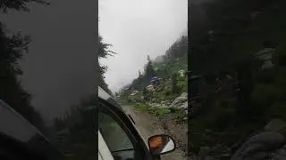 Barish mai phari rastoo ka manzer