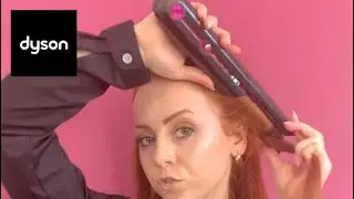 How can I make waves with the Dyson Corrale™ straightener?