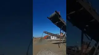 Работа дробилки. В продаже.#constructionequipment #machine #производство