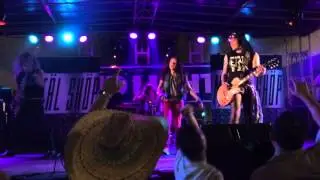 Peanut with Metal Shop Dallas