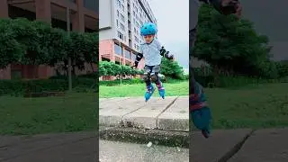 cute skater😎 #skating #shorts #youtubeshorts