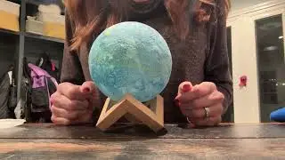 HOLA Paint Your Own Moon Lamp Kit- what we like about this and how it looks in the dark!