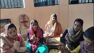 ❤️❤️❤️❤️🌹🌹ओ लै - लो ❤️❤️लै - लो माँ दी चुनरी लाल रंग दी❤️❤️♥️♥️💐💐