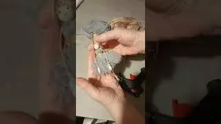 bamboline fatti a mano con lana spago palline di legno