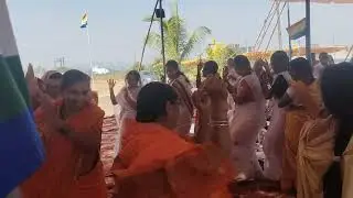 ಕಿತಿ ಸಾಂಗು ಮಿ ಸಾಂಗು ಕುನಾಲಾ. Kiti sangu mi kunaalaa.