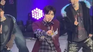 킥플립 민제 갓세븐 A 커버무대 직캠