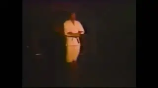 Eiichi Miyazato  Sensei 10 Dan, ejecitando Kata Shisochin.  sucesor  oficial de Chojun Miyagi.