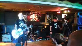 Over & done with (The Proclaimers) - Wayne Lostsoul & Bambi Eastfield (live)