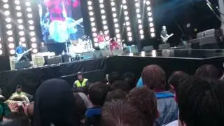 Foo Fighters Jailbreak(Thin Lizzy Cover) Slane Castle Pit View Ireland 2015