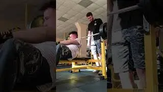 Epic Bench press FAIL. Mogged by barbell #gymfail