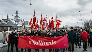 „Brak słów”: duńscy weterani wojenni w milczącym marszu w Kopenhadze przeciw wypowiedziom Trumpa