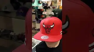 Бейсболка с прямым козырьком Mitchell and Ness VC MN-NBA Chicago Bulls Red