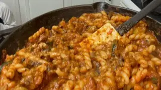 VeggieRoni *dont own music*