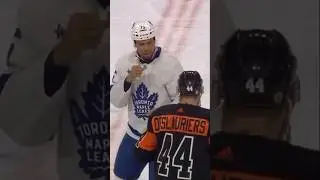 Reaves And Deslauriers Drop The Gloves At Centre Ice 🥊
