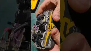 DeWalt DCB2108 XR POWERPACK 8ah #battery #xr #powerpack #18v #20v #8ah #dewalt