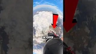 Парашютист прыгает в облако&hellip; и тут же жалеет об этом😰 #шорты
